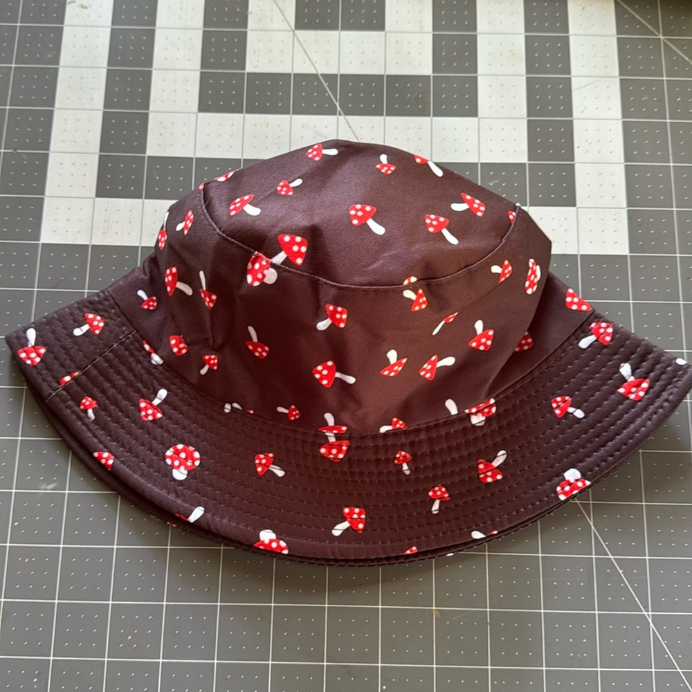 Mushroom all over bucket hat